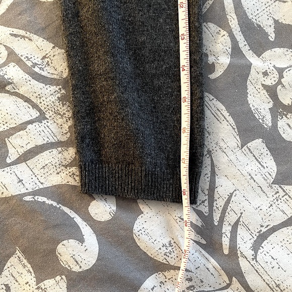 Talbots Gray Pure Cashmere Sweater Size S - Picture 10 of 10